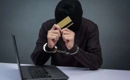 Полиция раскрыла группу преступников снимавших деньги с чужих банковских карт