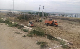 Construcție neautorizată pe drumul public național R6 Chișinău Orhei Bălți