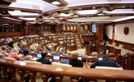 Opoziția boicotează ședința Parlamentului