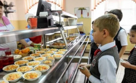În cîte școli din Chișinău a fost organizat procesul de alimentație a elevilor