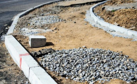 Жители Васиен собрали деньги на строительство тротуара к гимназии