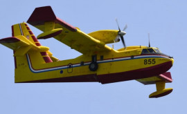 UE va achiziţiona zece avioane şi trei elicoptere suplimentare în lupta împotriva incendiilor
