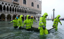 Veneția a activat sistemul antiinundații Apa a depășit nivelul normal