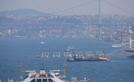 Турция начала пропускать заблокированные в Босфоре нефтяные танкеры
