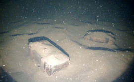O navă medievală în stare aproape perfectă a fost găsită pe fundul celui mai mare lac din Norvegia