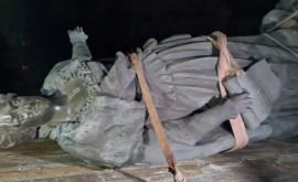 В Одессе демонтировали памятники Екатерине II и Суворову