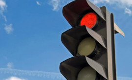 На перекрестке с интеллектуальными светофорами в Кишиневе зарегистрировано меньше аварий