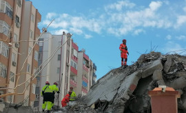 В Турции изпод руин спасли женщину через четыре дня после землетрясения 