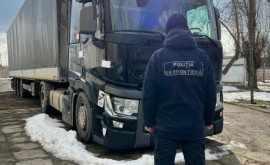 Un camion cu remorcă introdus prin contrabandă în R Moldova