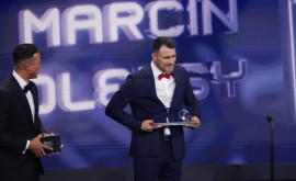 Одноногий футболист получил премию Пушкаша за самый красивый гол 2022 года 