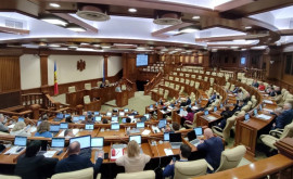 Сколько женщин работает в парламенте Молдовы