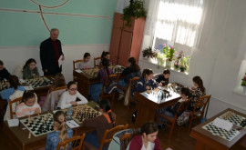 Campionatul Național la șah Cine sînt jucătorii care au trecut de prima rundă