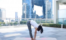 Девочка из Индии стала самым молодым инструктором по йоге