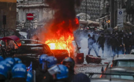 Фанаты Наполи и Айнтрахта устроили массовые беспорядки и драку с полицией