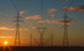 Ucraina a reluat exportul de energie electrică în Moldova 