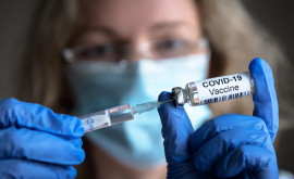 В США отменят обязательную вакцинацию против COVID19 для госслужащих и международных путешественников