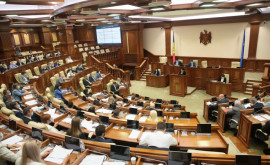 Munca deputaților în cifre Cîte inițiative legislative au fost adoptate în aprilie