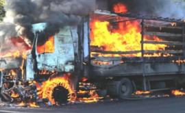 Două camioane distruse de flăcări la Vulcănești pagube de 150 de mii de euro 