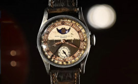 Un ceas care ia aparținut ultimului împărat al Chinei vîndut la un preț fabulos
