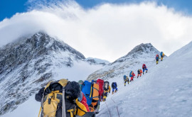 Prima ascensiune pe Everest a avut loc în urmă cu 70 de ani