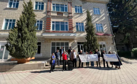 Locuitorii din Bălți vor să salveze de la vînzare clădirile fostei maternități