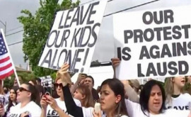 В США родители школьников подрались со сторонниками ЛГБТ