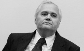 A încetat din viață fostul președinte al Serbiei Milan Milutinović