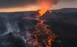 Un vulcan a erupt lîngă capitala Islandei imagini uluitoare