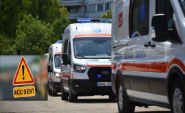 За последние две недели машинами скорой помощи в больницы доставлены тысячи детей 