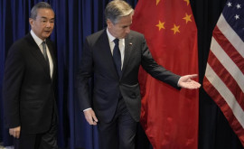 Главу МИД Китая пригласили посетить с визитом США