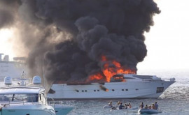 В Средиземном море сгорела яхта известного игрока в покер
