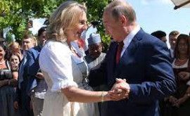 Fosta șefă a diplomației Austriei preferă Rusia în loc de Maldive sau Seychelles