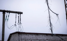 O instalație de infrastructură energetică avariată în Ucraina în urma loviturilor de rachete