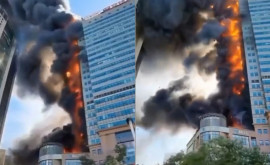 Небоскреб в Китае сгорел как факел