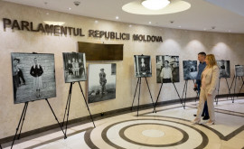 В парламенте проходит выставка фотографий знаменитого Захария Кушнира