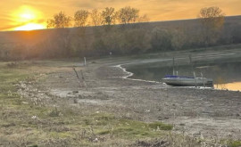 Lacurile şi rîurile mici din Moldova practic fără apă