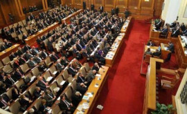 Parlamentul Bulgariei a trecut peste vetoul președintelui și livrează blindate Ucrainei