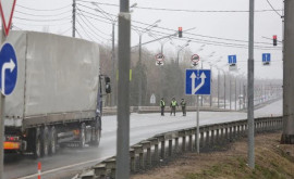 Șoferiilor moldoveni le este interzisă traversarea frontierei rusobelaruse