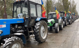 Fermierii anunță că vor bloca și astăzi Vama LeușeniAlbița