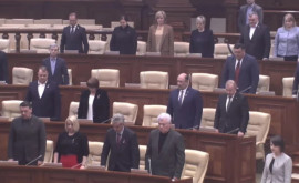 Parlamentul a ținut un minut de reculegere in memoria celor căzuți în războiul din Afganistan