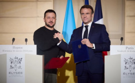 Macron şi Zelenski au semnat un acord de securitate francoucrainean