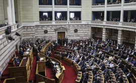 Греческие законодатели ночью одобрили масштабные реформы в образовании