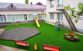 Primăria Chișinău îmbunătățește condițiile de joacă pentru copiii 