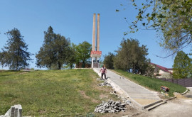 На юге Молдовы благоустраивают мемориальный комплекс в честь героев ВОВ 