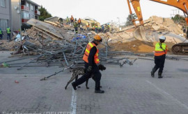Cel puţin cinci morţi în urma prăbuşirii unei clădiri în construcţie în Africa de Sud