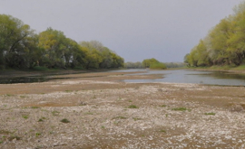 В Молдове могут запретить добычу из водоемов песка и гравия