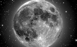 Savanții au recalculat vîrsta Lunii