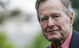 Fostul preşedinte american George HW Bush a fost spitalizat