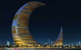 В Дубае появится новый небоскрёб в форме полумесяца ВИДЕО