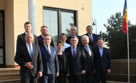 Премьера Почетные консулы РМ встретились в Варшаве ФОТО